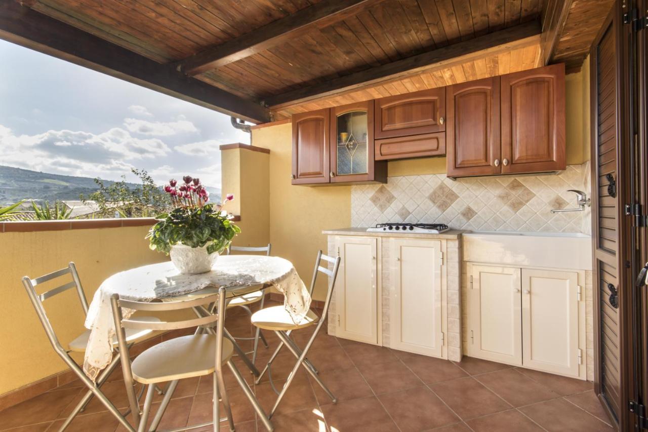 Case Vacanze Paradise Beach Vicino Cefalu Piscina Aperta カンポフェリーチェ・ディ・ロッチェッラ エクステリア 写真