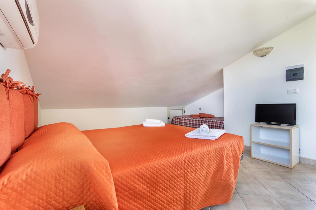 Case Vacanze Paradise Beach Vicino Cefalu Piscina Aperta カンポフェリーチェ・ディ・ロッチェッラ エクステリア 写真